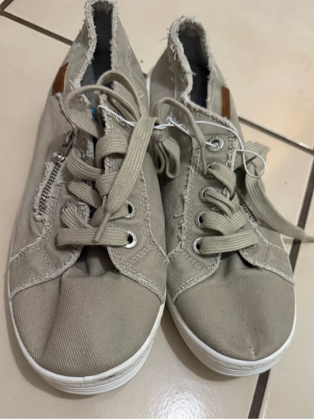 Blowfish Beige Canvas Lace-Up Sneakers